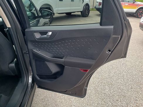 Used 2020 Ford Escape SE FWD image 18