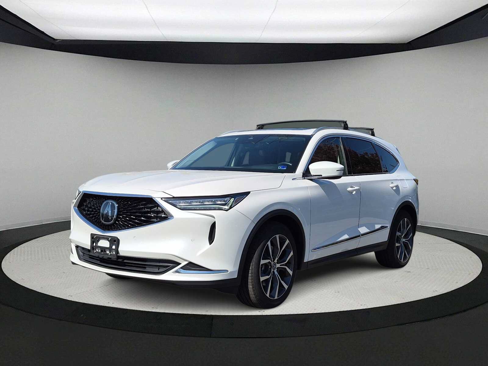 Used 2024 Acura MDX w/ Technology Package AWD/4WD image 4
