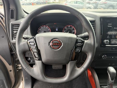 Used 2024 Nissan Frontier Pro-X image 17