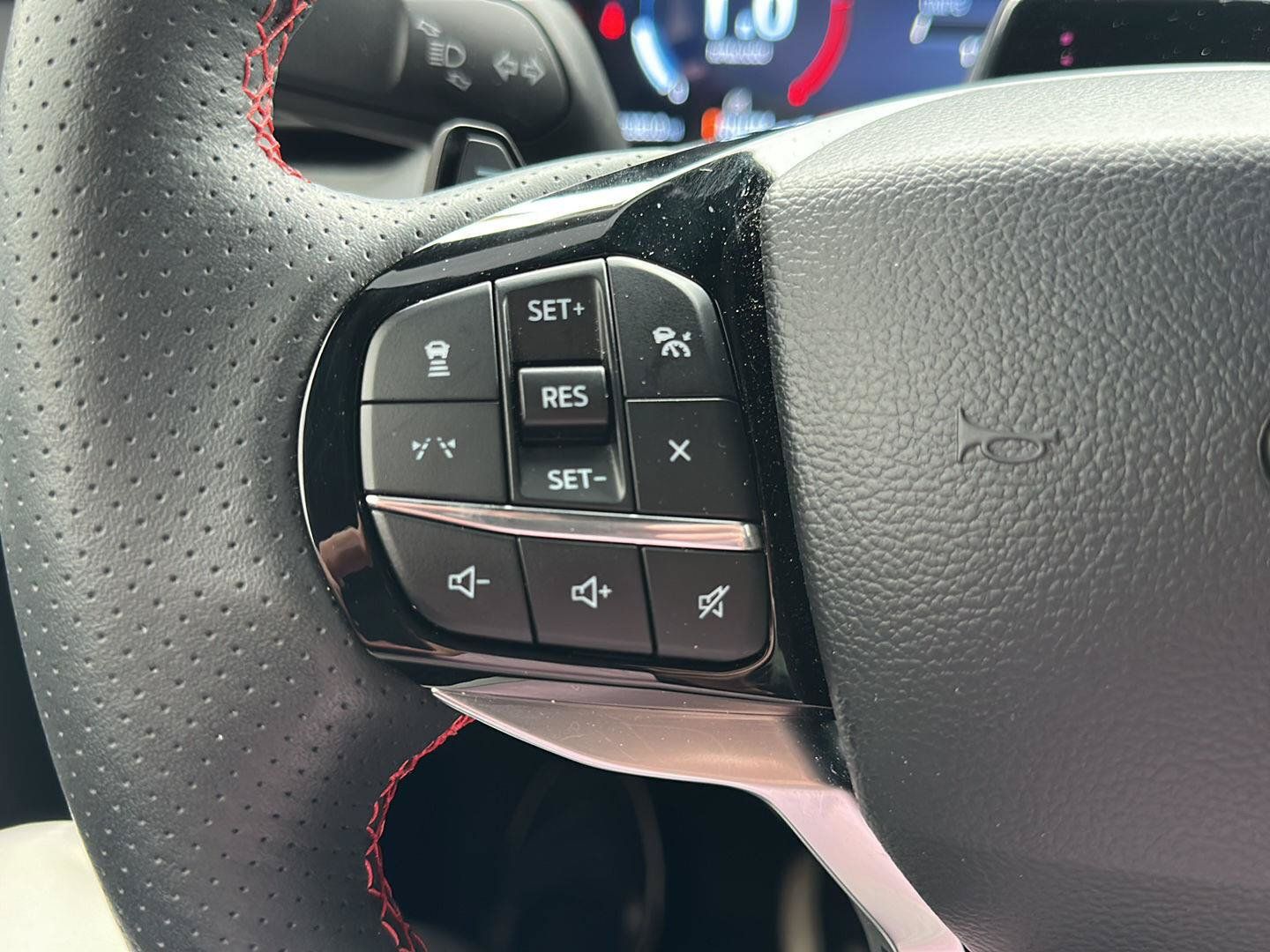 Used 2026 Ford Explorer ST AWD/4WD image 18
