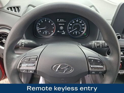 Used 2022 Hyundai Kona SEL AWD/4WD image 4