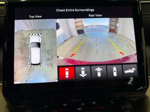 Used 2023 Jeep Grand Cherokee L Limited w/ Luxury Tech Group II image 21