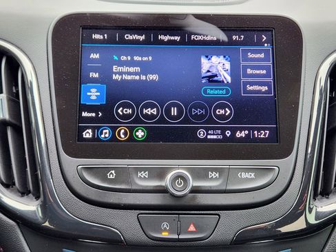 Used 2023 Chevrolet Equinox RS w/ RS Leather Package FWD image 17