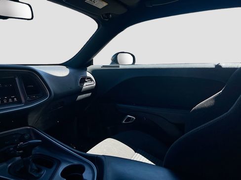 Used 2022 Dodge Challenger GT RWD image 22