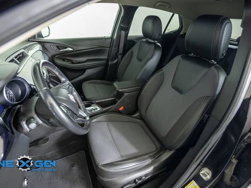 Used 2022 Buick Encore GX Preferred w/ Cold Weather Comfort Package AWD/4WD image 24