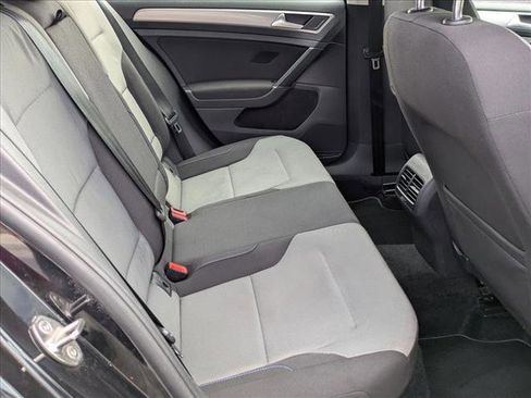 Used 2016 Volkswagen e-Golf SE w/ DC Fast Charging Package FWD image 16