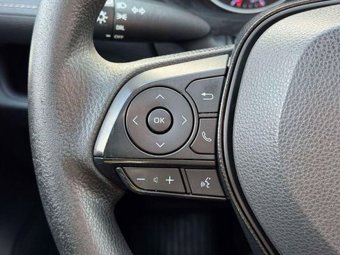 Used 2020 Toyota RAV4 LE image 21