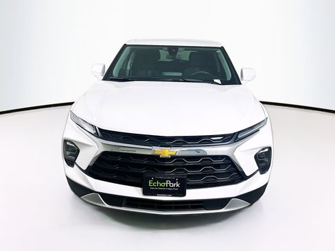 Used 2024 Chevrolet Blazer LT w/ Driver Confidence Package image 2