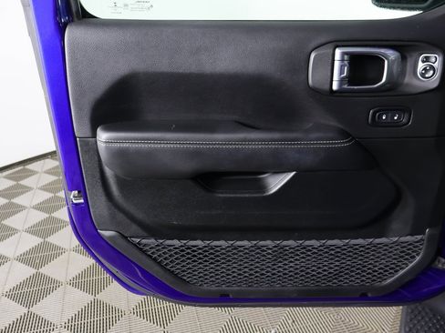 Used 2020 Jeep Wrangler Unlimited Sahara w/ LED Lighting Group image 16