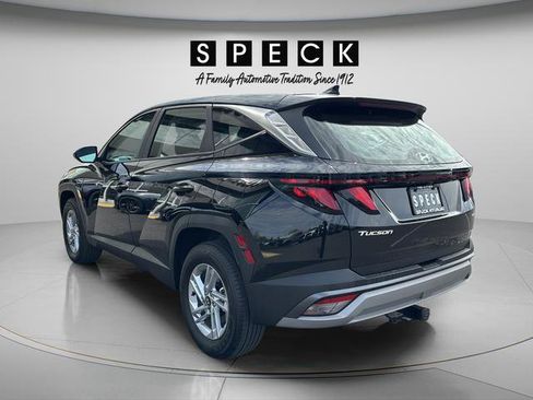 Certified 2025 Hyundai Tucson SE AWD/4WD image 2