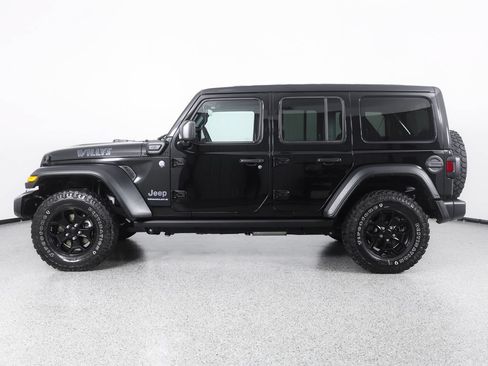 Used 2023 Jeep Wrangler Unlimited w/ Sun & Screen Package AWD/4WD image 5