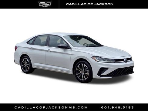 Used 2025 Volkswagen Jetta Sport FWD image 3