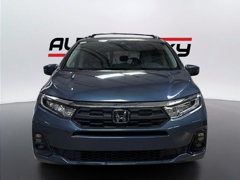 Used 2025 Honda Odyssey Elite image 2