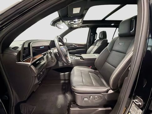 Used 2023 Cadillac Escalade Premium Luxury w/ Performance Package AWD/4WD image 20