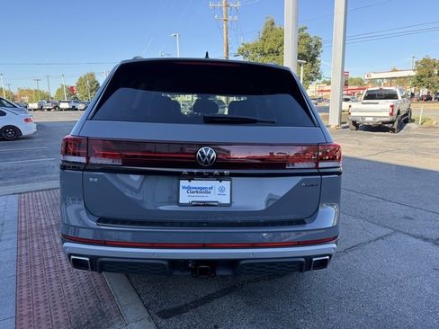 New 2026 Volkswagen Atlas Peak Edition image 5