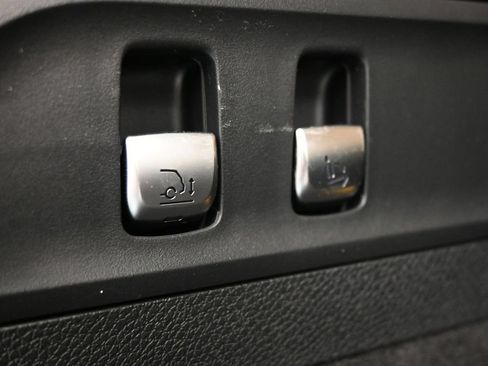 Used 2019 Mercedes-Benz GLC 43 AMG 4MATIC image 26
