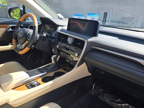 Used 2022 Lexus RX 450h AWD w/ Premium Package image 11