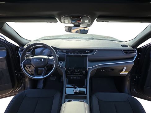 New 2026 Jeep Grand Cherokee L 4WD image 9