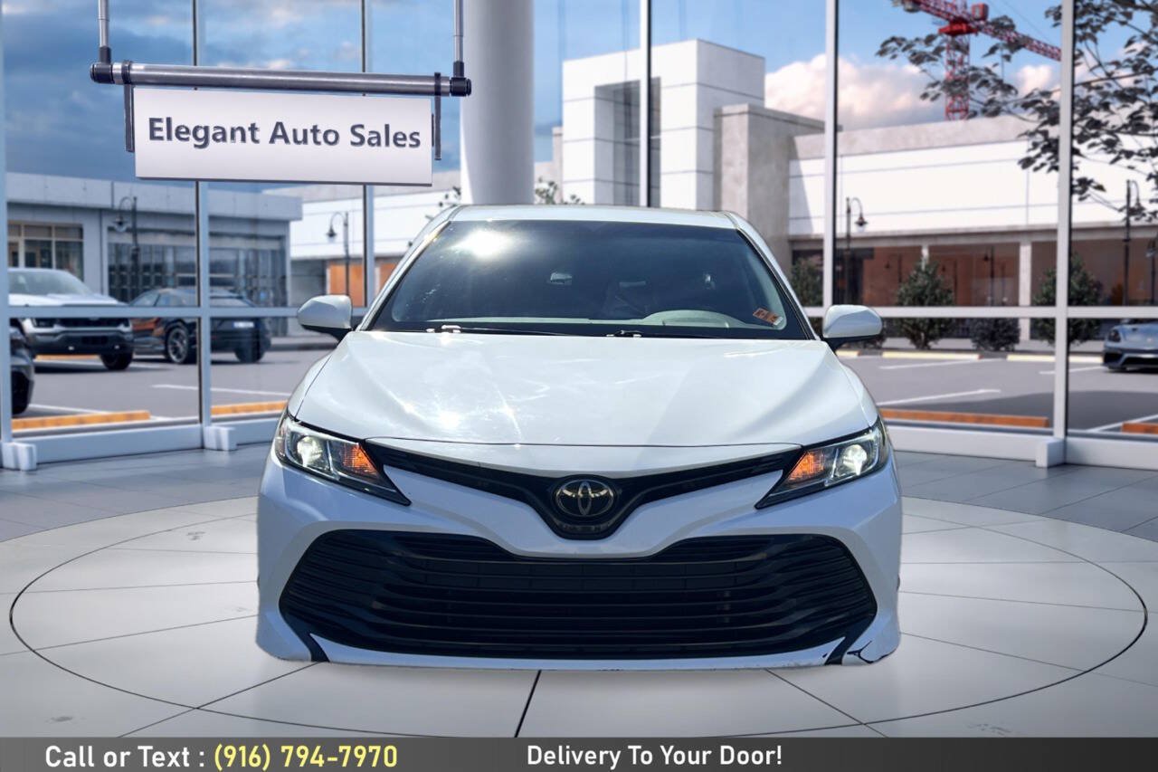 Used 2018 Toyota Camry LE FWD image 2