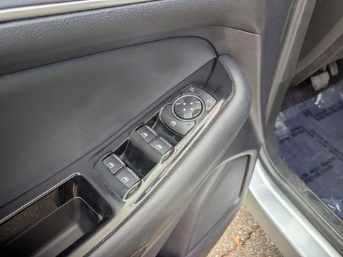 Used 2020 Ford Edge SEL w/ Convenience Package image 19