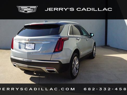 Certified 2025 Cadillac XT5 Premium Luxury image 5