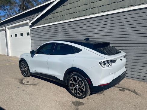 Used 2023 Ford Mustang Mach-E Premium image 10