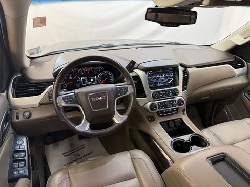 Used 2019 GMC Yukon SLT image 13