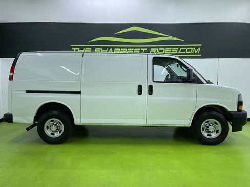 Used 2021 Chevrolet Express 2500 w/ Driver Convenience Package image 11