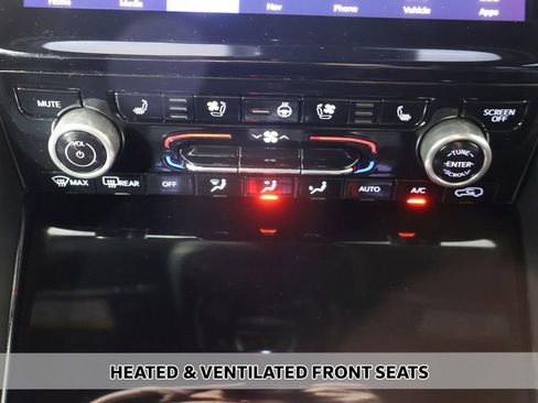 Used 2023 Jeep Grand Cherokee L Summit AWD/4WD image 10