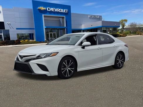 Used 2020 Toyota Camry SE FWD image 33
