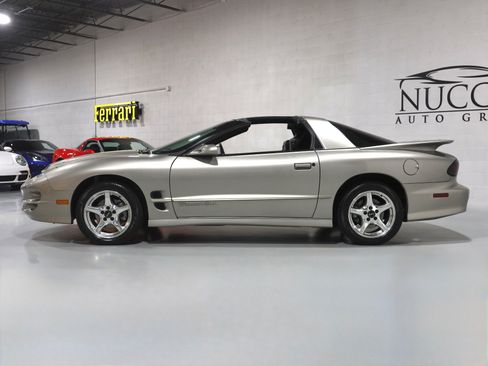 Used 2000 Pontiac Firebird Formula RWD image 7