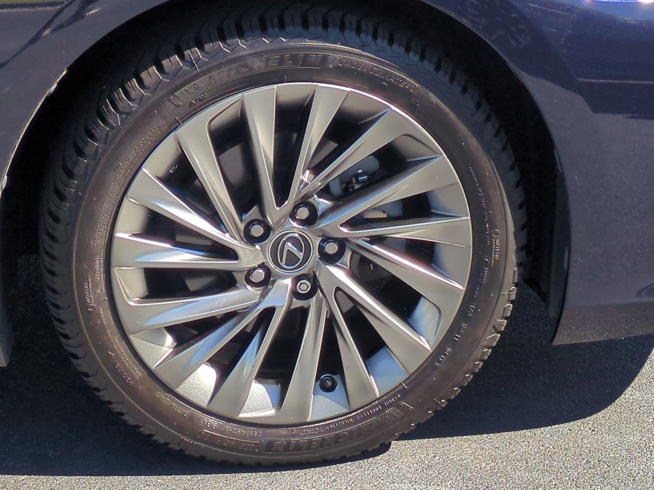 Used 2023 Lexus ES 350 Ultra Luxury w/ Accessory Package (Z2) FWD image 12