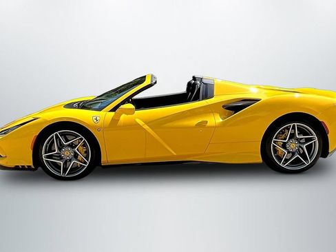 Used 2022 Ferrari F8 Tributo RWD image 8