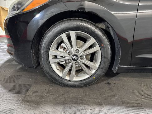 Used 2018 Hyundai Elantra SEL FWD image 21
