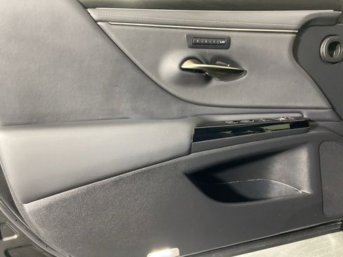 Certified 2024 Lexus ES 350 w/ Premium Package image 25