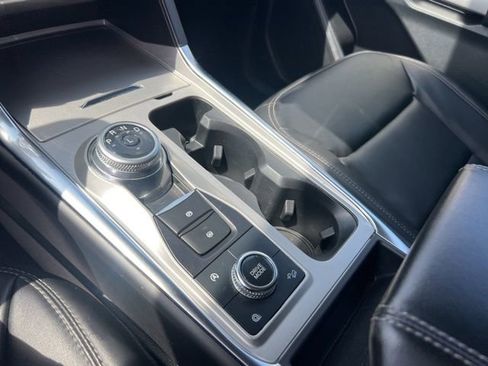 Certified 2023 Ford Explorer XLT w/ Equipment Group 202A AWD/4WD image 15