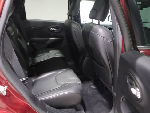 Used 2019 Jeep Cherokee Limited w/ Technology Group AWD/4WD image 20