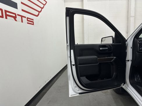 Used 2020 Chevrolet Silverado 1500 LT image 29