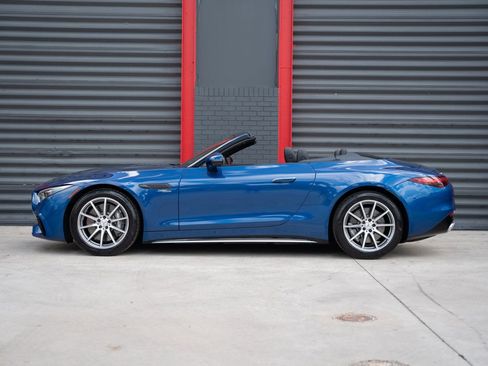 Used 2023 Mercedes-Benz SL 43 AMG image 4