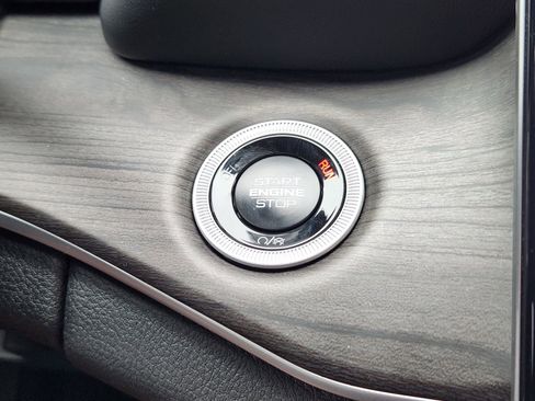 Used 2025 Jeep Grand Cherokee L Limited image 30