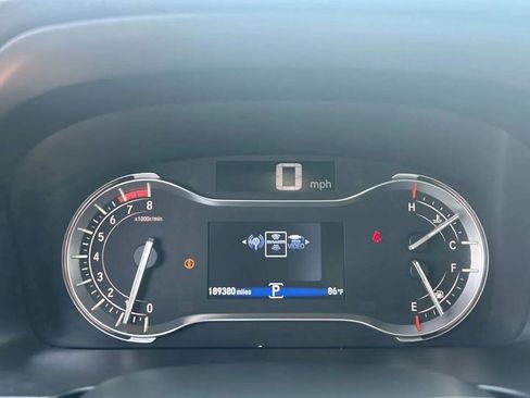 Used 2016 Honda Pilot Touring image 14