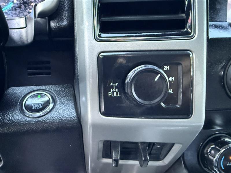Used 2021 Ford F250 Lariat w/ Lariat Ultimate Package AWD/4WD image 32