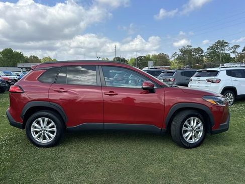 Used 2023 Toyota Corolla Cross LE FWD image 6