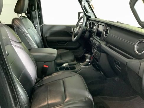 Used 2023 Jeep Wrangler Unlimited Sahara AWD/4WD image 30