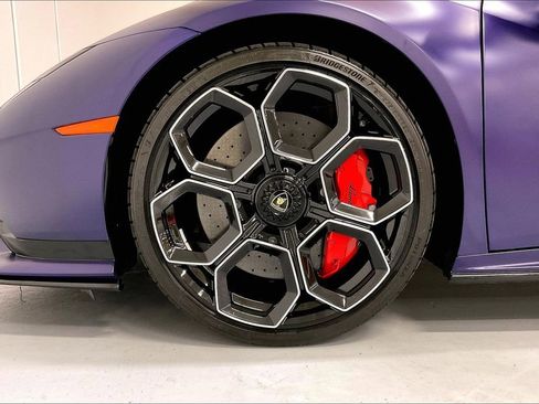 Used 2024 Lamborghini Huracan Tecnica image 17