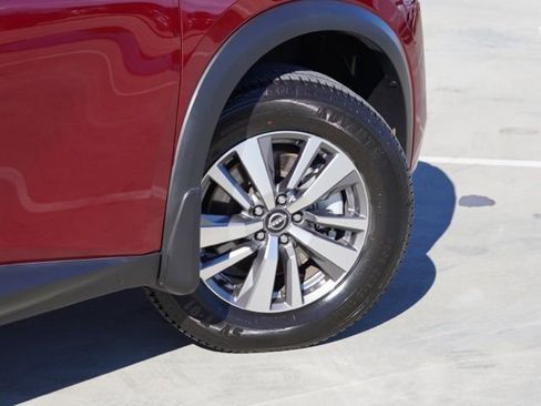 Used 2022 Nissan Pathfinder SL image 7