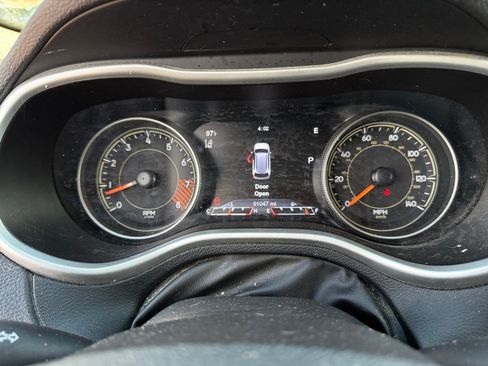 Used 2015 Jeep Cherokee Trailhawk w/ Comfort/Convenience Group AWD/4WD image 10