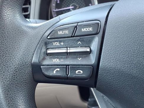 Used 2019 Hyundai Elantra SE image 21