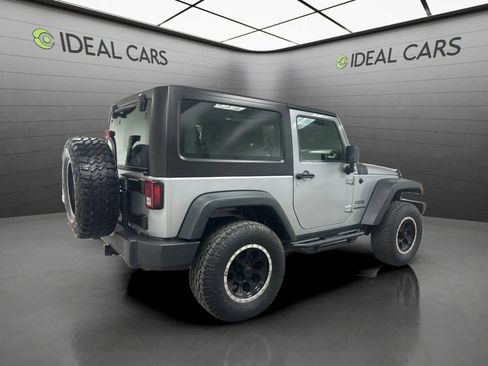 Used 2014 Jeep Wrangler Sport AWD/4WD image 5