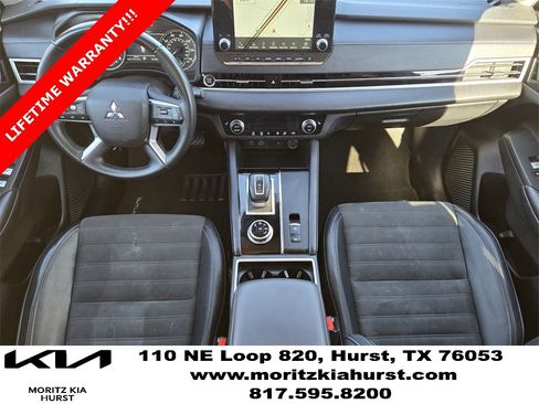 Used 2024 Mitsubishi Outlander SE Black Edition image 5